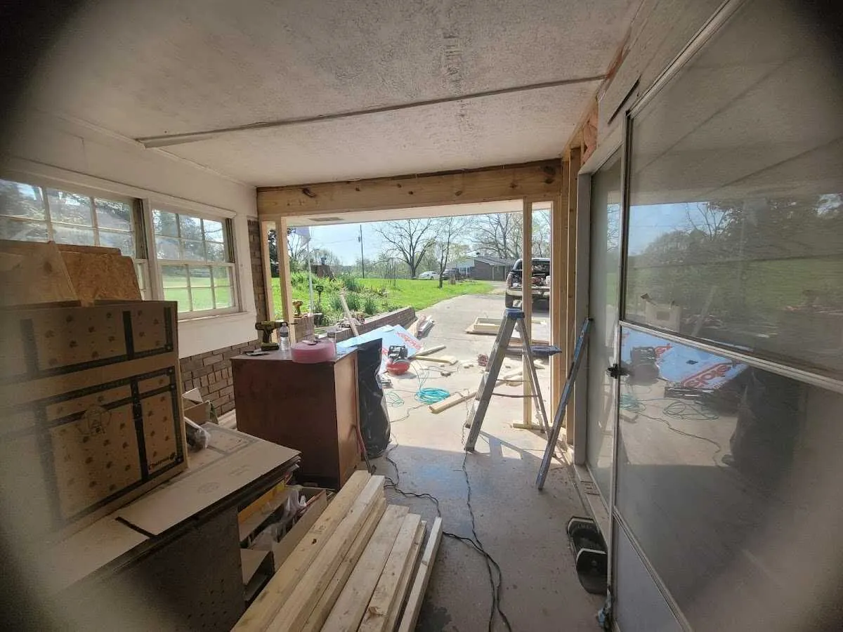 Air movers and dehumidifier for Water Mitigation Services in Cloverleaf